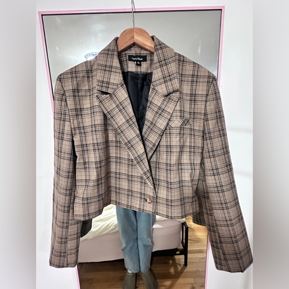 Lea & Viola Tan Plaid Cropped Blazer